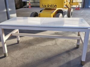 Industrieller Arbeitstisch / Packtisch mit Granitplatte - sehr stabil
