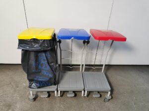 Recyclingstation 3-Fach, der praktischer Sammelbehälter