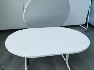 Gartentisch 2 Stück und Gartenstühle 22 Stück Kunststoff