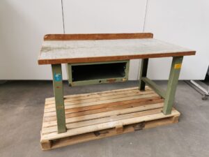 Werkbank mit Schubladenkasten ohne Schubladen Lista