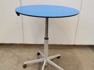 Mobiler Steh- und Sitztisch klappbar auf Rollen Ø 90